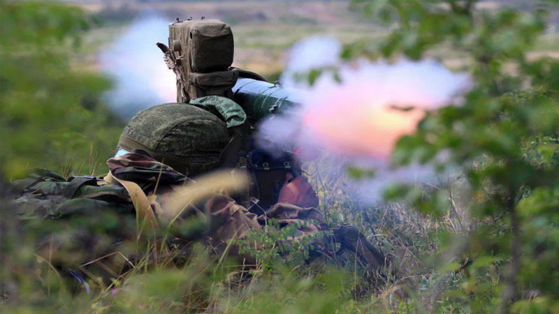 Krımda gizli hərbi bazaya hücum - Rusiya tərəfinə keçən polkovnik öldürüldü